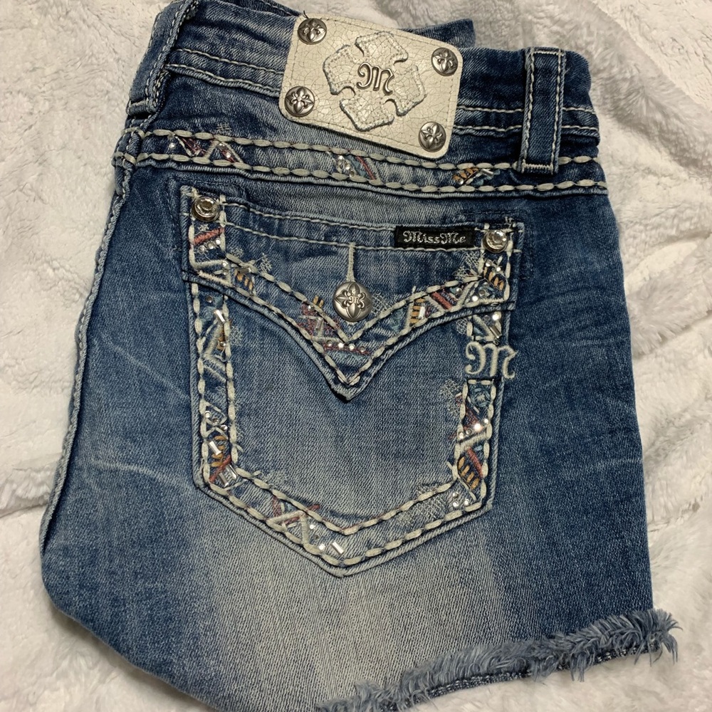 Size 29 miss me shorts!
